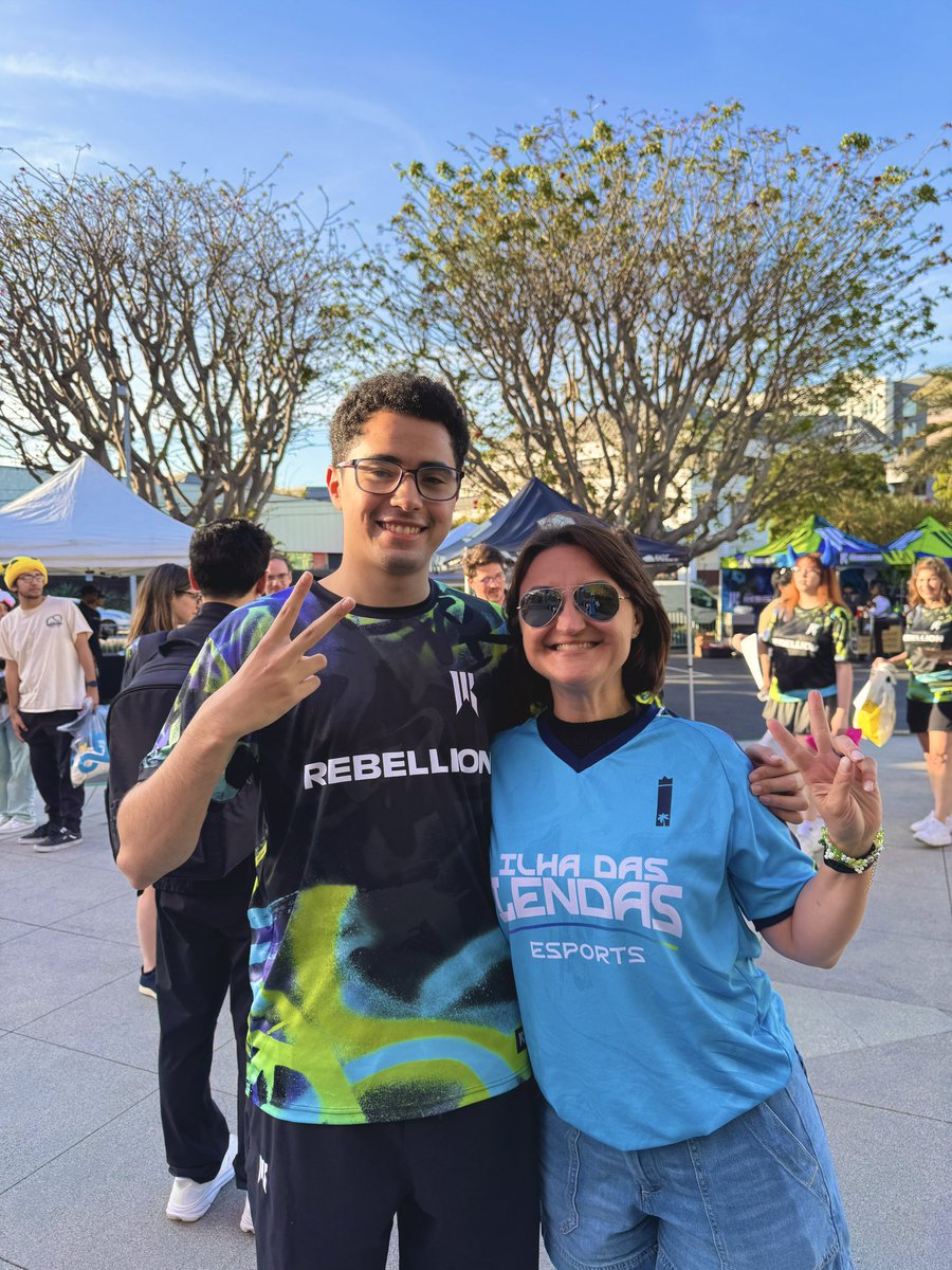 Vamos contudo com o
Manto!!! Team SR hoje!!!! <a href="/ShopifyRebels/">Shopify Rebellion</a> <a href="/ilhadaslendas/">Ilha das Lendas 🏝️</a> <a href="/ceoslol01/">Denilson Oliveira</a> <a href="/zNiCoLoFF/">IDL NiCoLoFF 🏝️</a> #ltanorth