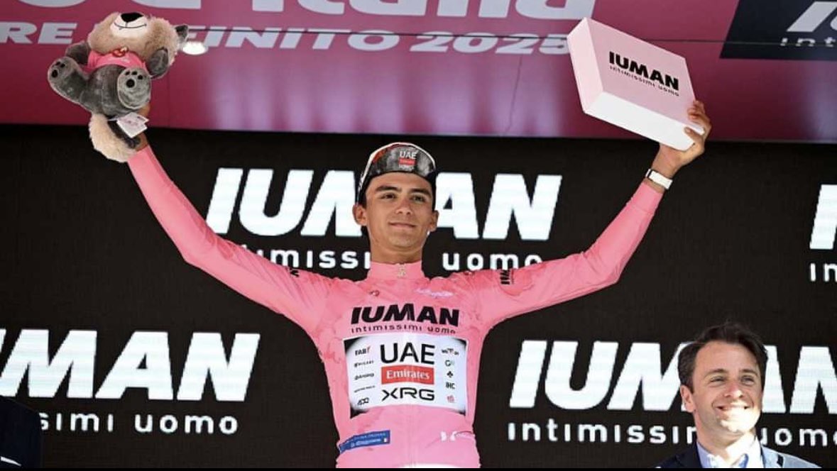 Rommel_Pacheco's tweet photo. ¡Felicidades, Isaac del Toro, por hacer historia y convertirte en el primer líder mexicano del Giro de Italia! Con tan solo 21 años, eres orgullo de todo México. 🇲🇽 👏🏻 https://t.co/VnVaaYN0ml