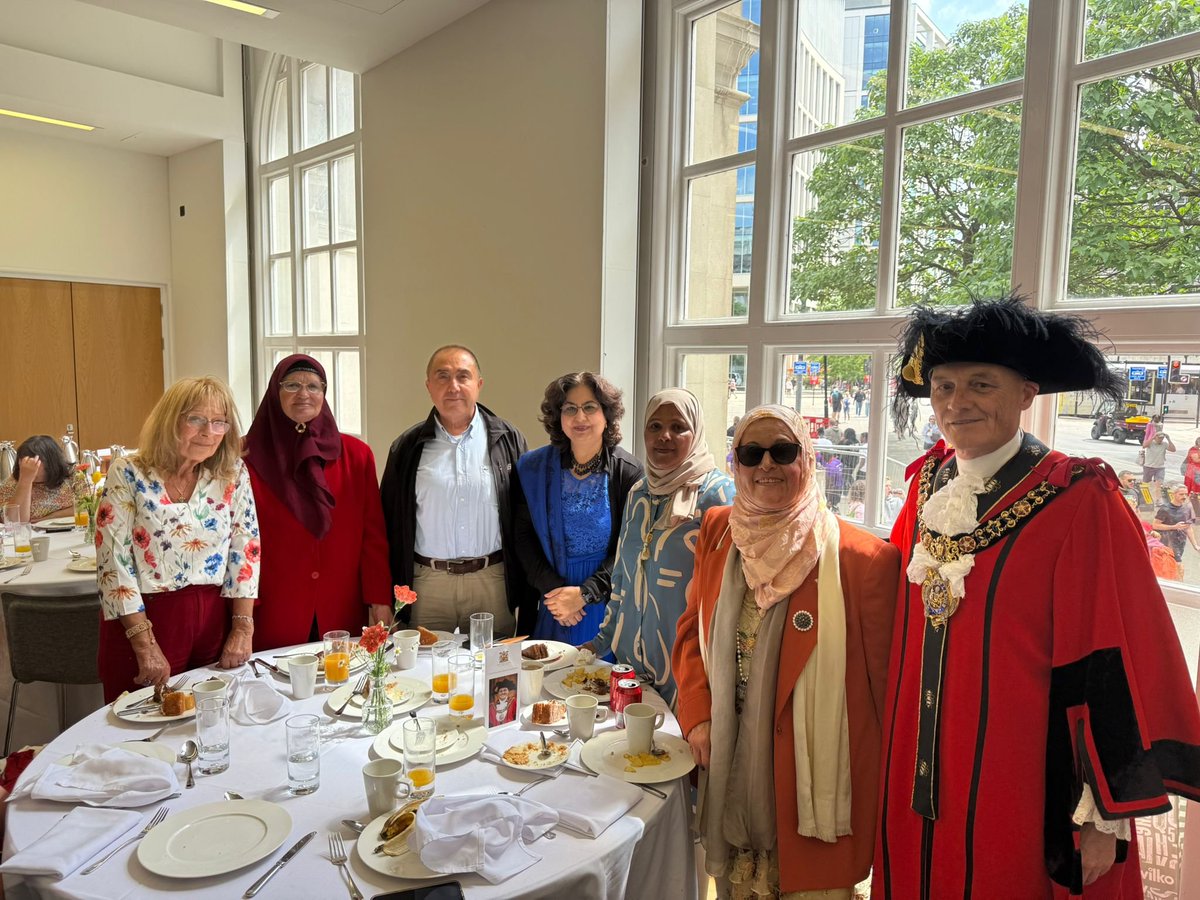 Many congratulations Councillor Carmine Grimshaw as our new <a href="/LordMayorOfMcr/">Councillor Carmine Grimshaw</a>  of Manchester 🎉🎉
Great to meet &amp; attend your ceremony today. 
We look forward to inviting you to our <a href="/MACFESTUK/">Muslim Arts & Culture Festival</a> <a href="/mwartfoundation/">Muslim Women's Arts Foundation</a>  events.
