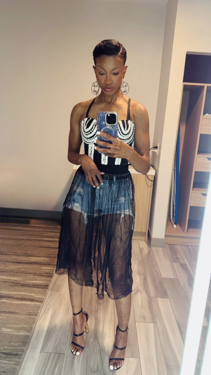 aPRoductiveone's tweet photo. Got the body of a GODDESS… https://t.co/Tv9eDowQzU