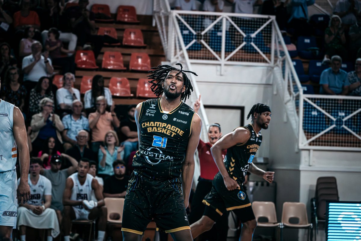 Year 2 in the book🙌🏾🙏🏾🇫🇷