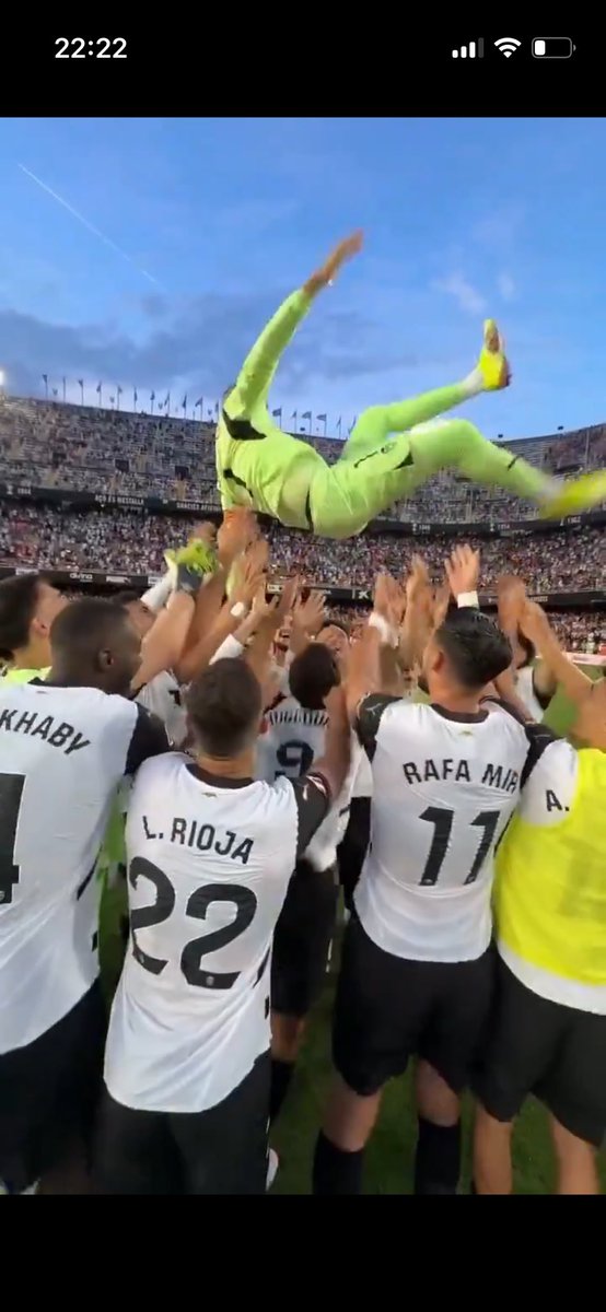 FedericoMemela's tweet photo. BUENAS NOCHES.

Esto es el VCF…me arde la sangre. https://t.co/10IGPJMOp1