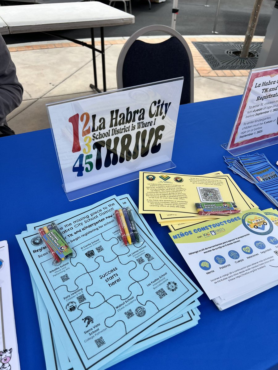 🚌 Don’t miss the bus! We’re here to help you register your child for the 25-26 school year. #LHCSD 🚌