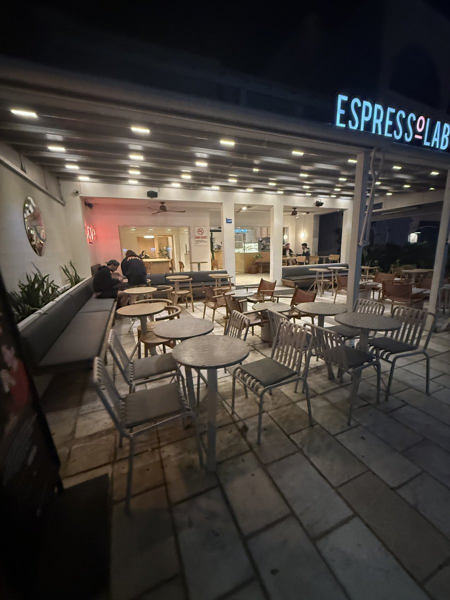 Biraz gecemiz şenlensin.. Bodrum EsLab #yahepberaberyahiçbirimiz #boykot saat 23:41