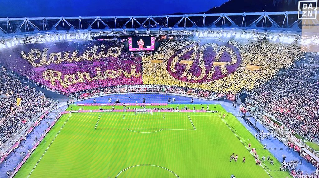 #RomaMilan 3-1: crediamoci fino alla fine. E se siamo qui, a 90 minuti dal termine, che possiamo farlo è soprattutto, se non esclusivamente, grazie a te mister Claudio #Ranieri. Grazie. E forza <a href="/OfficialASRoma/">AS Roma</a>. Non è ancora finita. <a href="/SerieA/">Lega Serie A</a>