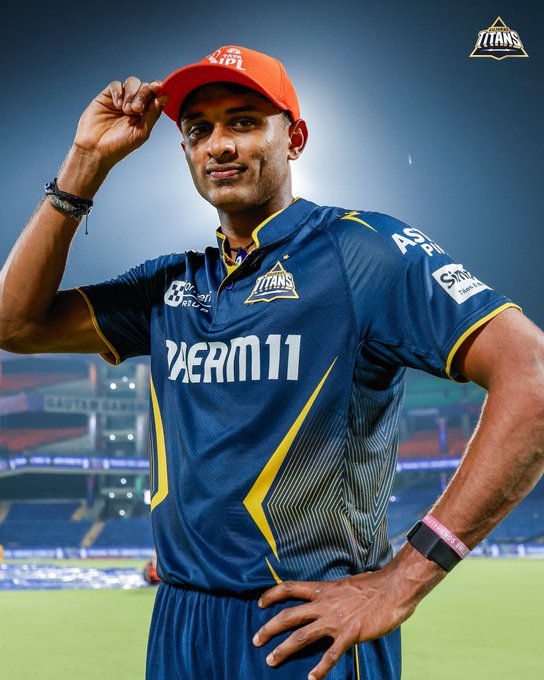 Back to where it belongs 🫶 📹 Credits: Twitter/gujarat_titans