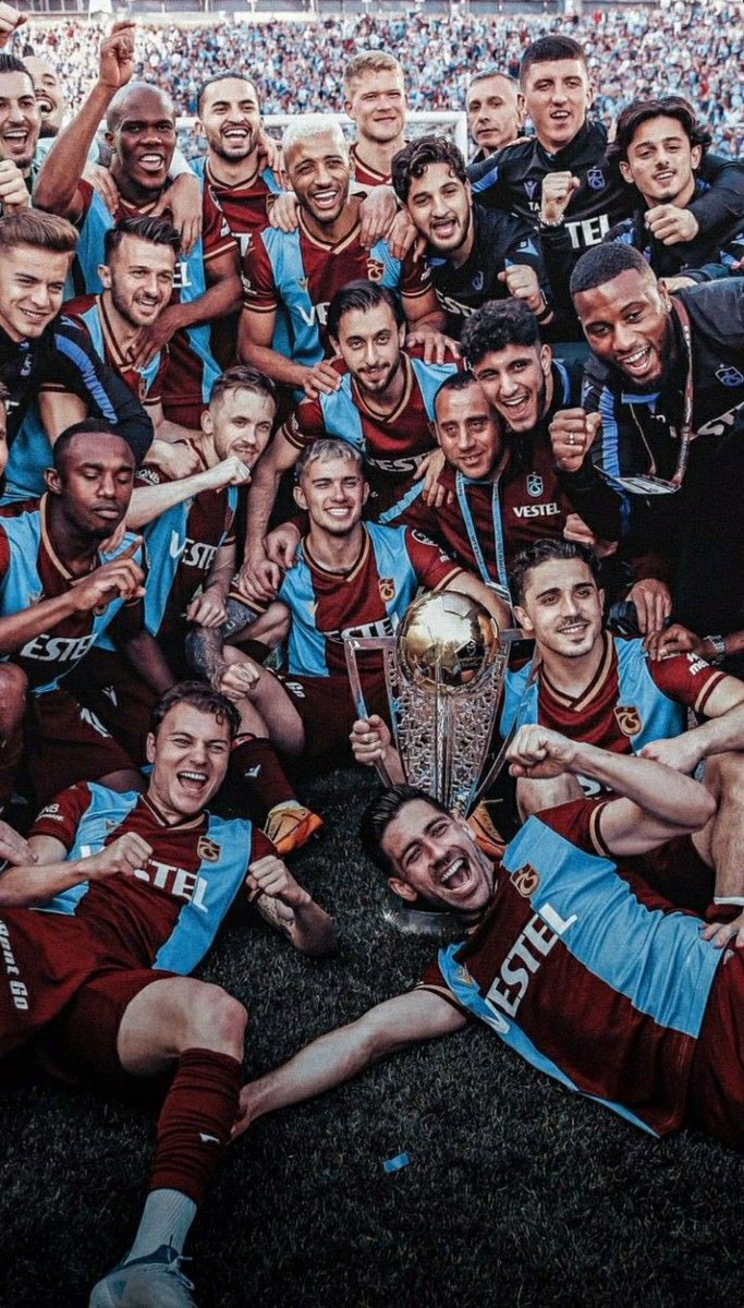 sansiiyook's tweet photo. uğruna ölmeyi göze aldığım yolundan
döner miyim be sevgilim... https://t.co/WcCGwI6P7b