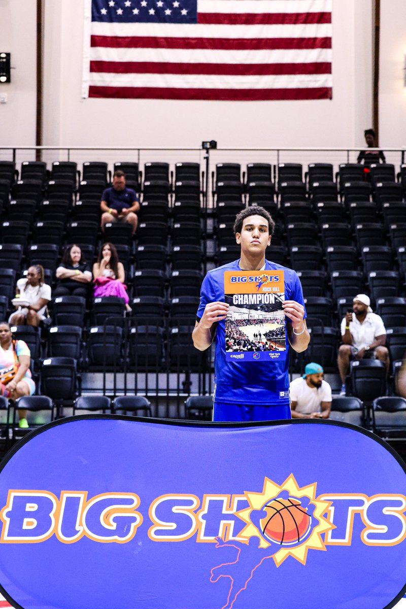 BigShotsGlobal's tweet image. #BigShots #CarolinaOpen

🏆 17U Slam Orange Championship 🏆

Champs: OTOD 
Tournament-MVP: Donald Hackworth.
Game MVP: Javion Davis. 

Runner Up: Elite 1