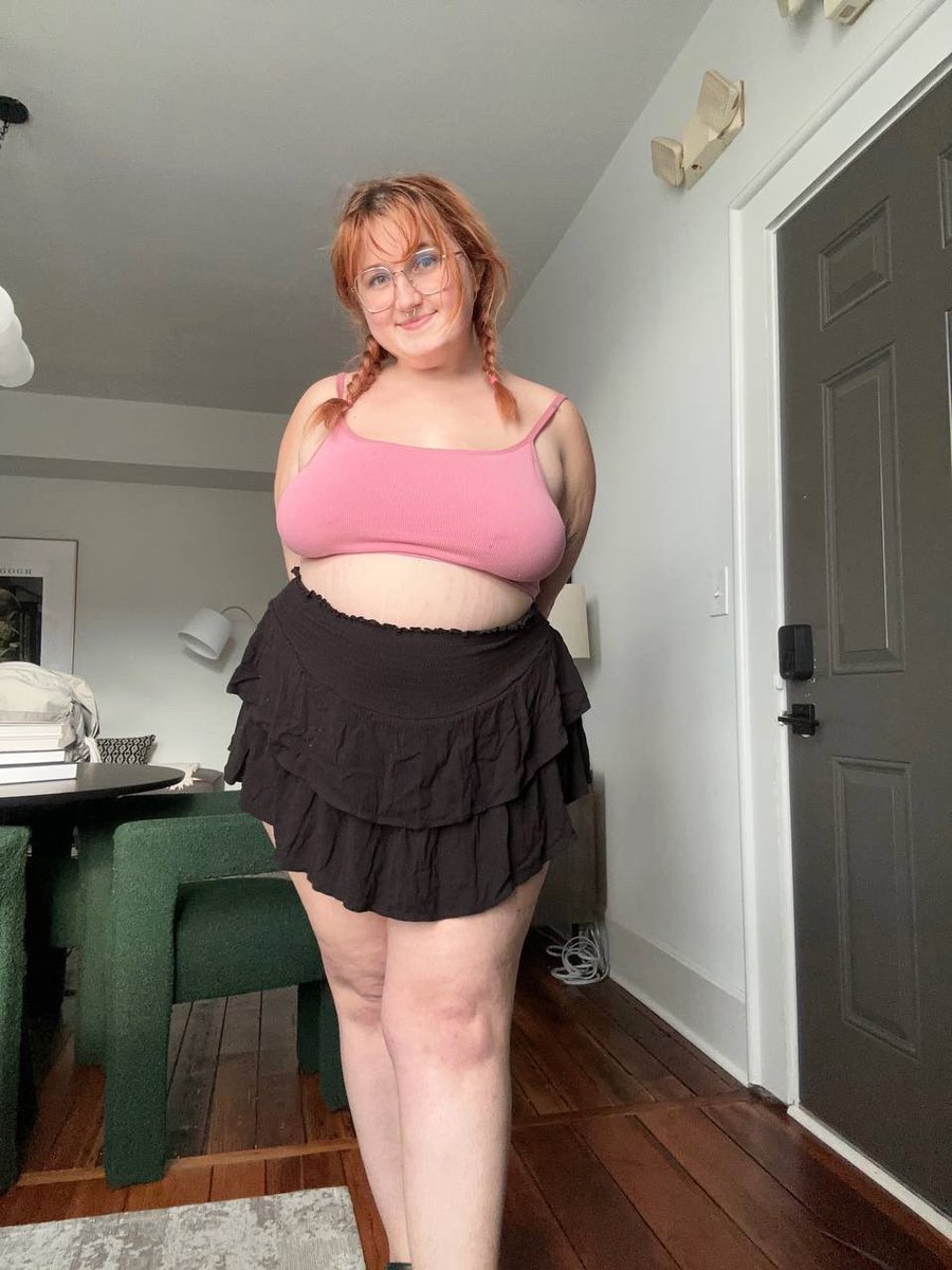 Cmariel198's tweet photo. By chance, are chubby redheads your type? https://t.co/5zeDzyCerA