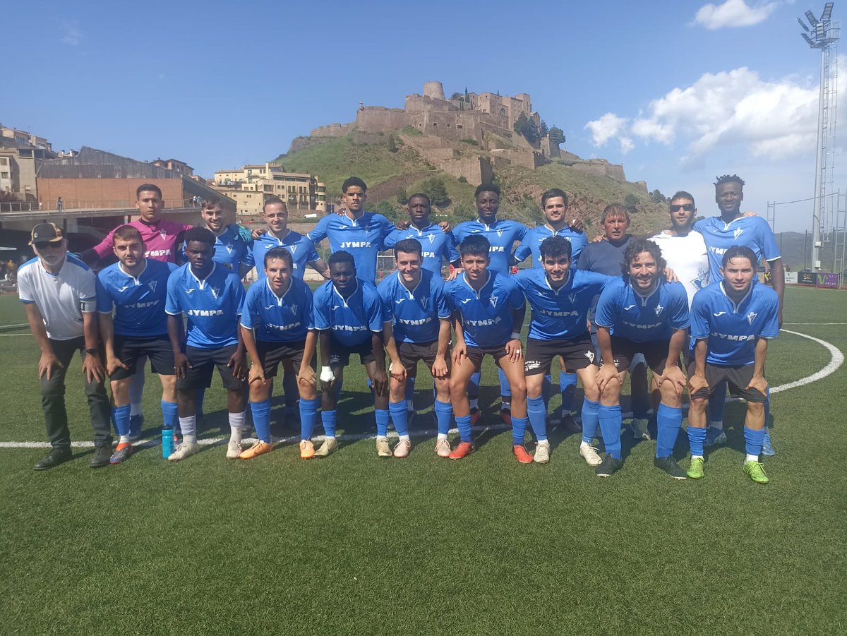 Club Atlètic Castellserà (@catcastellsera) on Twitter photo Derrota clara aquesta tarda a <a href="/futbolcardona/">Club Futbol Cardona</a> (4-0).
Un partit que se'ls hi ha posat de cara molt ràpid i que nosaltres hem donat la cara fins al final.
Tanquem la temporada en descens directe i treballarem ja per la temporada que ve!
Sempre orgullosos del Castellserà!💙
#2cat5 Derrota clara aquesta tarda a <a href="/futbolcardona/">Club Futbol Cardona</a> (4-0).
Un partit que se'ls hi ha posat de cara molt ràpid i que nosaltres hem donat la cara fins al final.
Tanquem la temporada en descens directe i treballarem ja per la temporada que ve!
Sempre orgullosos del Castellserà!💙
#2cat5