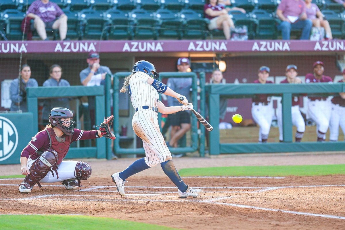 TatumSilva22's tweet photo. Entering the NCAA Transfer Portal with 2 years of eligibility!!
@SoftballPortal 

*L/L Outfielder
*Phone: 530-558-8339
*Email: tatumsilva22@outlook.com https://t.co/P9bd0tfN17