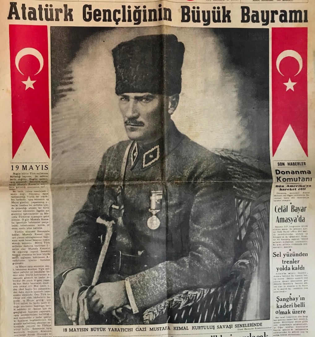 Fikrimin rehberi, geleceğim, ışığım, yolum. Bıraktığın her değer mirastır içimizde. Umutla, heyecanla gelecek nesillere. Gençlik bayramımızın nicelerine... 19 Mayıs Atatürk'ü Anma Gençlik ve Spor Bayramımız kutlu olsun. Sevgi saygı ve minnetle anıyoruz ❤️
