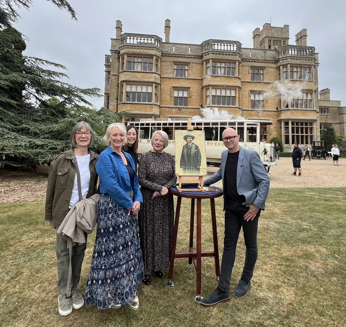 Marc_Allum's tweet image. Today was the first show of my 28th year on Antiques Roadshow. 

Lots of interesting items, a plethora of poignant and emotive stories, lots of lovely people too. All in the surroundings of Shuttleworth House complete with a Spitfire fly past.

@ShuttleworthTru 
@BBC_ARoadshow