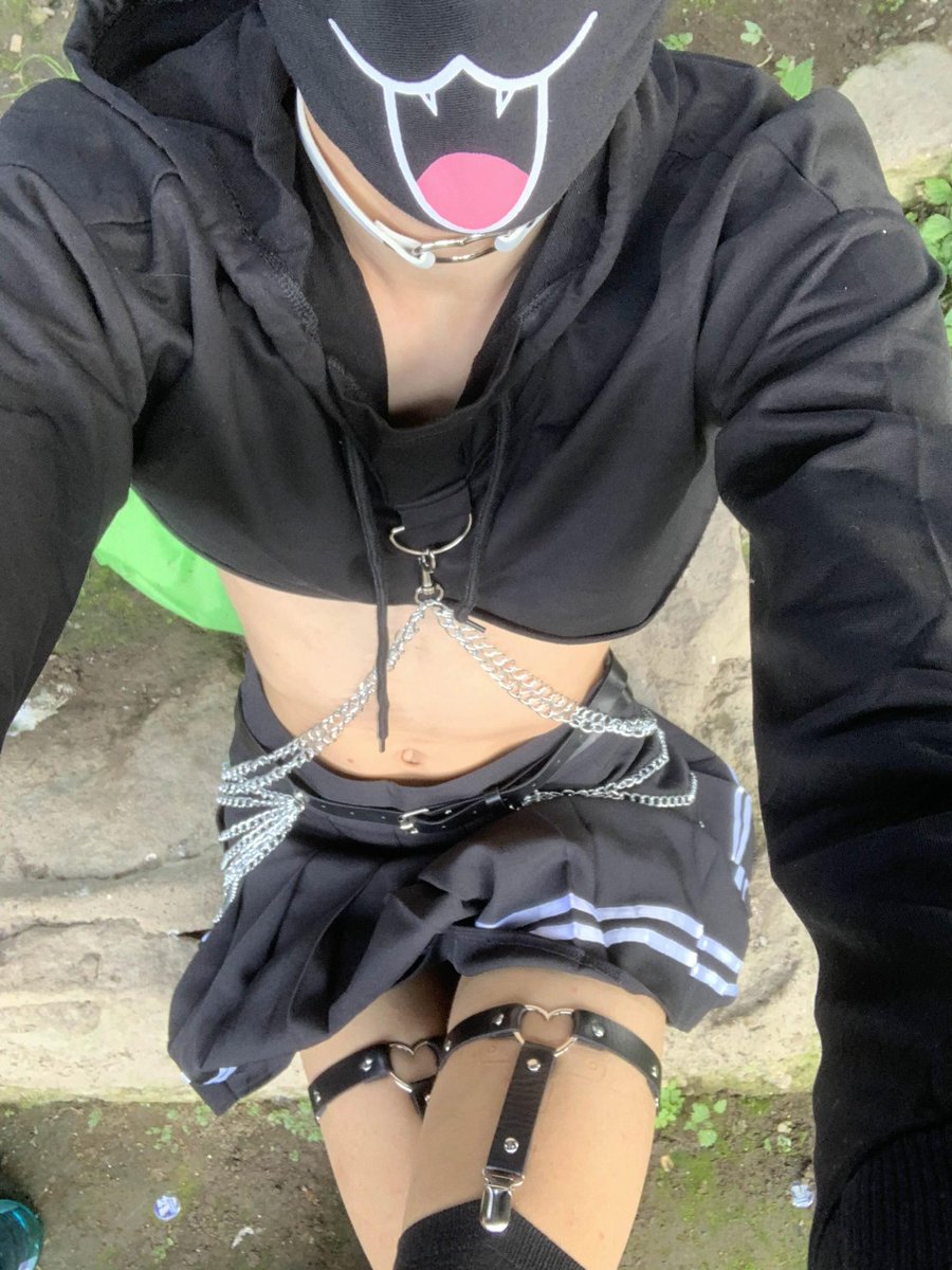 JayIPlay1's tweet photo. Yknow im bored and… ima just show my fits… and a funny video #femboy #outfit #funny 
I have no idea how 2 social media https://t.co/qCUy4OC0nQ