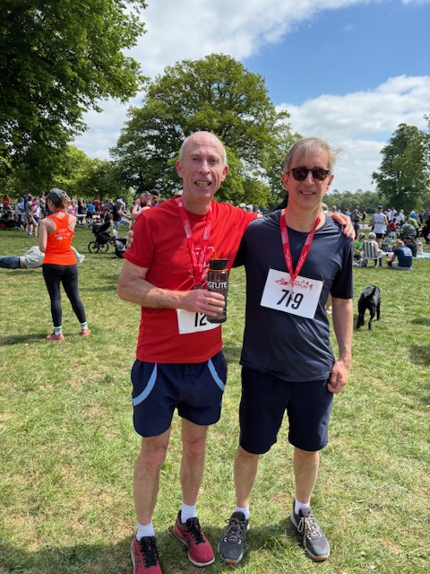 GeorgeTofaris's tweet image. A wonderful atmosphere today at the 7km fun run @BlenheimPalace, in our case promoting the benefits of exercise in #Parkinson's. @Blenheim7k