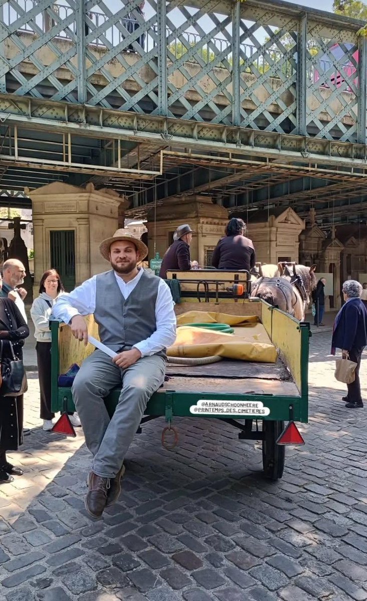 ArnaudSCHNHR's tweet image. Printemps des cimetières 2025 🌷🪦
Après une matinée plutôt calme, la célébration du bicentenaire du cimetière de Montmartre a connu un franc succès !