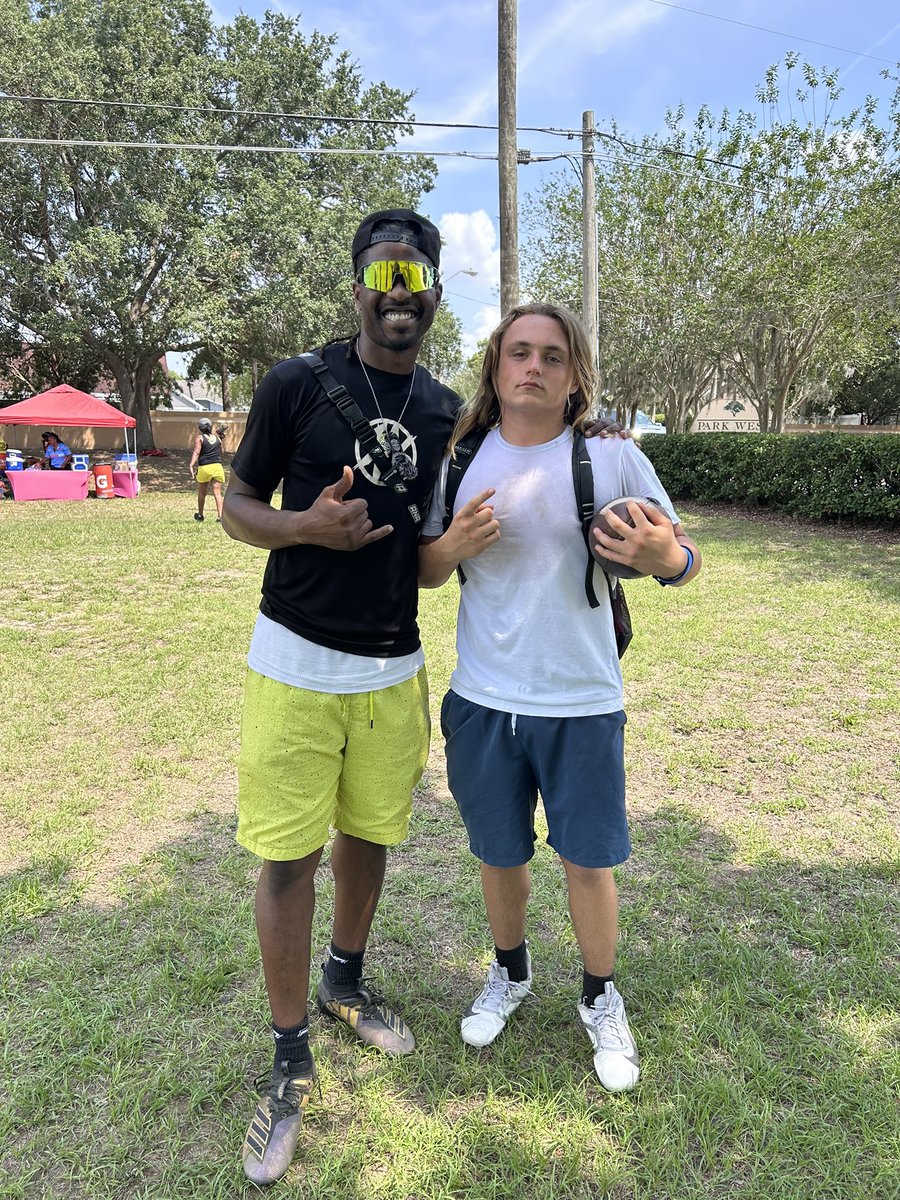 Had a great time working with Coach katt at “THE ONES” clips coming soon 👀 

#work #apopkafootball <a href="/JakyvionKemp3/">Jakyvion”ky”Kemp</a>