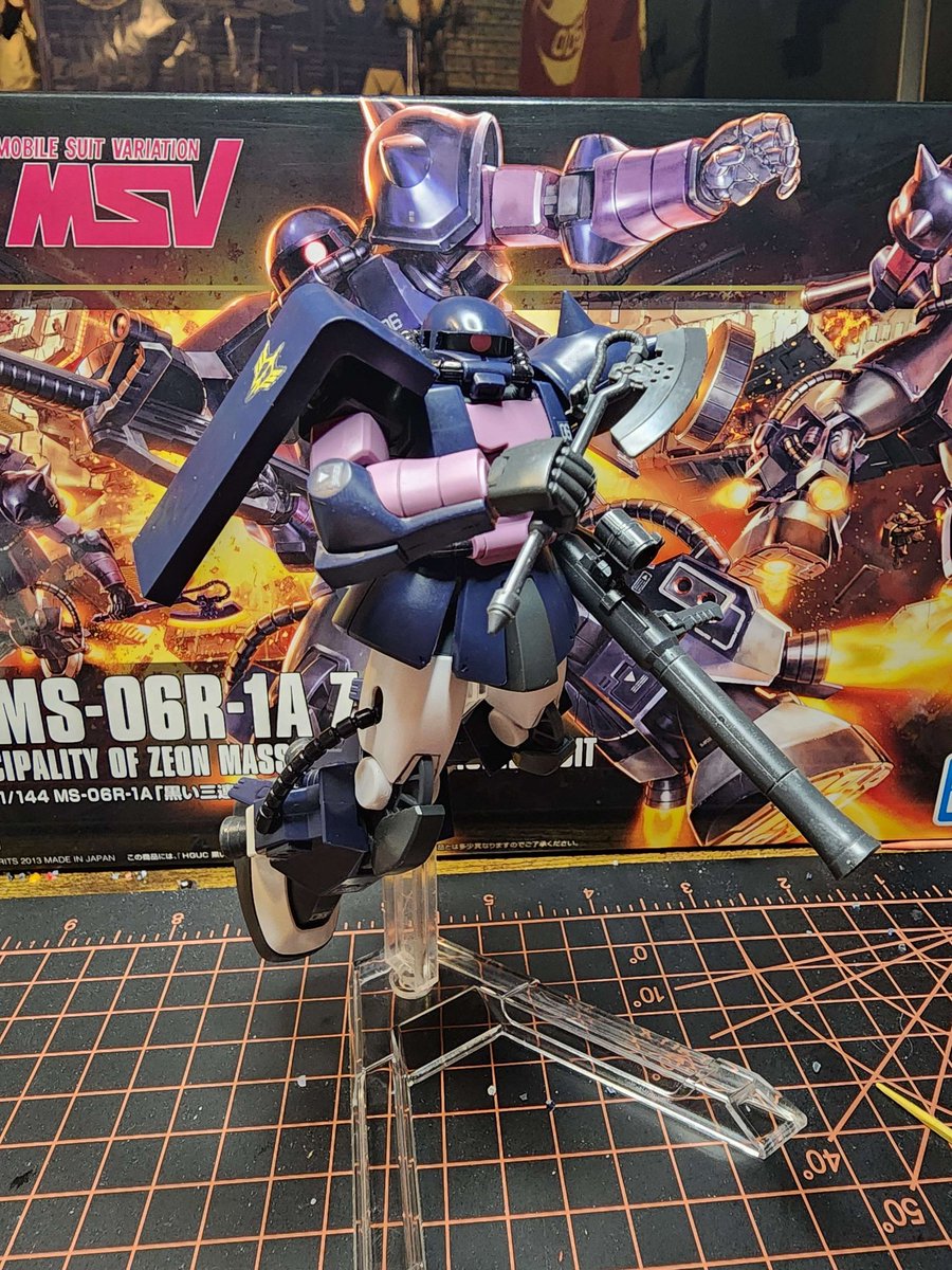 hg black tri-stars high-mo zaku