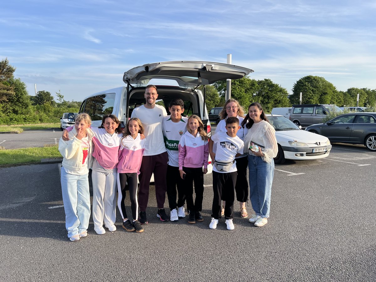 Liesse29's tweet photo. Bienvenue aux 6 élèves et aux 2 enseignants du Colegio La Purísima - Carmelitas Misioneras Teresianas (Espagne, programme Erasmus). Ils sont arrivés ce soir à 20h et ce lundi, ils seront présents pour les cours à l'école Notre Dame de Liesse, Saint-Renan https://t.co/Ft0jrKTpA5