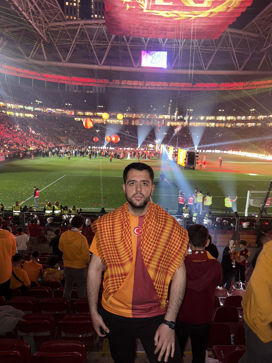 Şampiyon Galatasaray 🏆❤️💛
⭐️⭐️⭐️⭐️⭐️