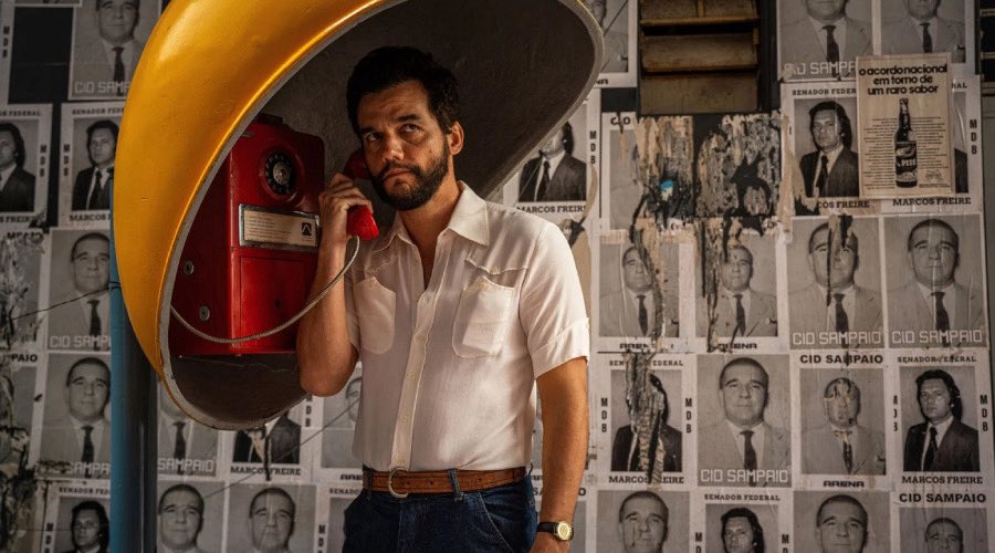 Avec une présence phénoménale, Wagner Moura incarne le devoir de mémoire des années de corruption au Brésil dans #LAgentSecret, un thriller politique généreux, touchant et haletant avec quelques notes de fantaisies exquises. #Cannes2025