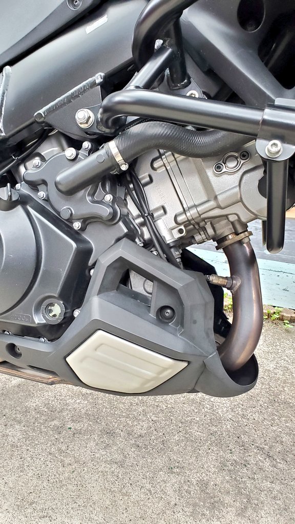 gordon_sq's tweet image. おはようございます☀️🙋‍♂️❗
あっと言うまに月曜モーニング
今週も残すところたったの５日😆
(ﾎﾟｼﾞﾃｨﾌﾞｼﾝｷﾝｸﾞ)
頑張りましょう👊😂🎵
今週末からいよいよSSTR🏍️💨
もう天気予報なんて見ないぞ～⤴️💦
と言うわけで今週もよろしくお願いします🙇⤵️

#おまえのエンジンを魅せろ
#Vtwin