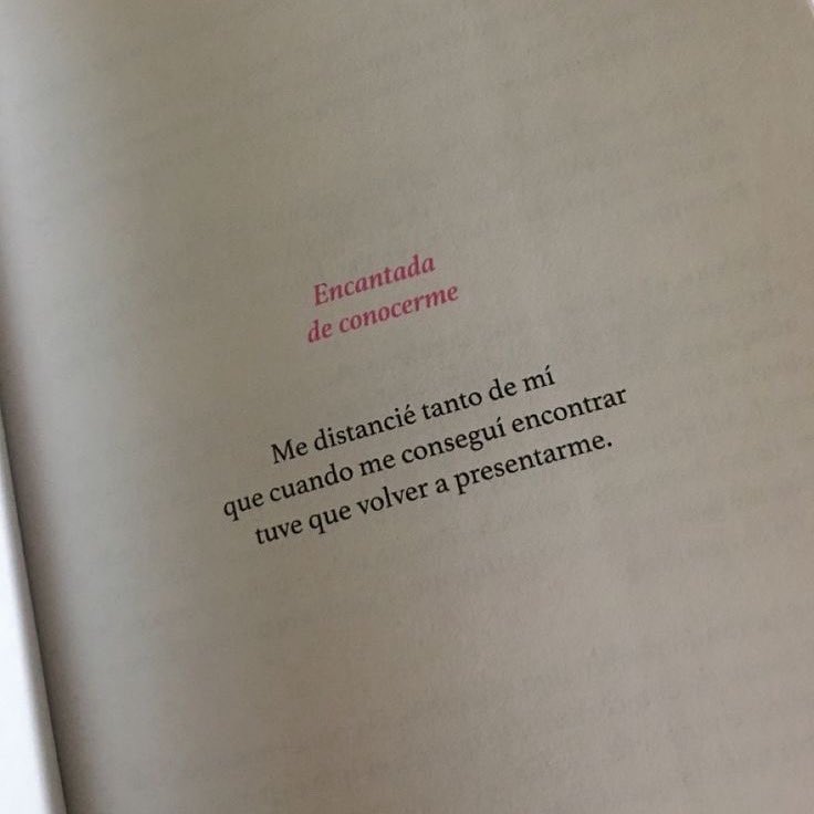 Cementedelibros's tweet photo. Lo peor de todo es distanciarse de uno mismo 🥺
A veces, la vida nos arrastra tan lejos de nuestra esencia que olvidamos quiénes somos en realidad. Entre la rutina, las expectativas ajenas y las máscaras que usamos para encajar, podemos perdernos de vista. https://t.co/hbOWDSk6A3