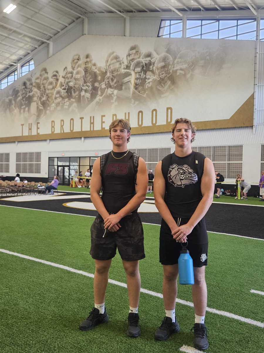 LeschTeagan's tweet image. Had a great camp at Harding this weekend!
@Coach_Blank @PaulSimmonsHU @CoachBigHU @RecruitEMHS_FB @Edavison85 @Coachjmerideth