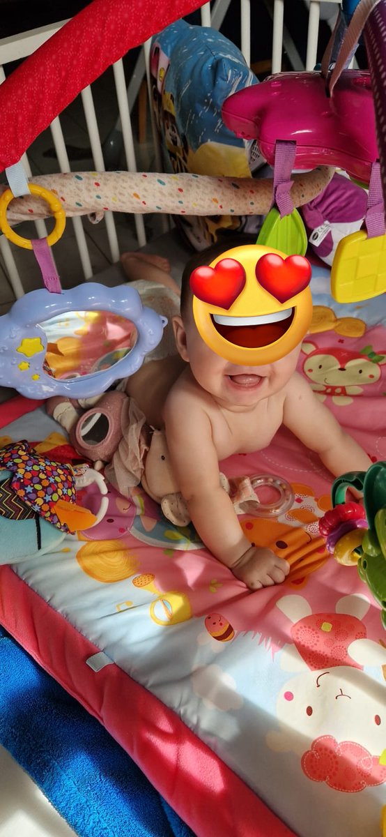 Quel bonheur de profiter du congés de paternité. Quel droit magnifique !
Les instants avec ma fille resteront gravés à jamais dans ma mémoire.