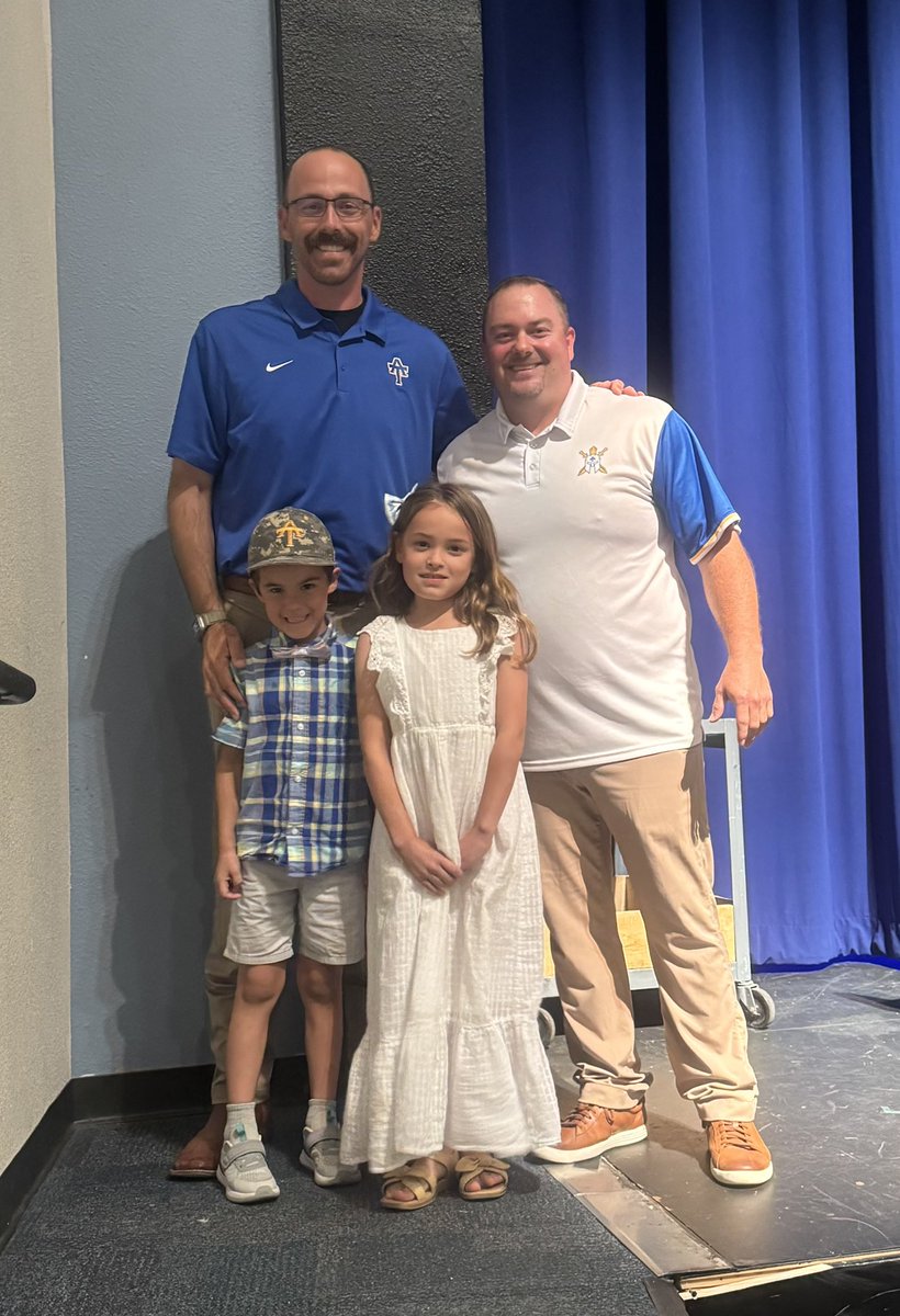 Anderson Trojan Baseball (@trojanvarsity) on Twitter photo Congratulations to Coach Matthews for receiving the Coach of the Year award for Anderson High School at the 2025 LC Anderson Athletic Awards and Hall of Honor Ceremony! Well deserved, and as he said, โthe jobs not done.โ <a href="/KMatthews15/">Kenny Matthews</a> Congratulations to Coach Matthews for receiving the Coach of the Year award for Anderson High School at the 2025 LC Anderson Athletic Awards and Hall of Honor Ceremony! Well deserved, and as he said, โthe jobs not done.โ <a href="/KMatthews15/">Kenny Matthews</a>