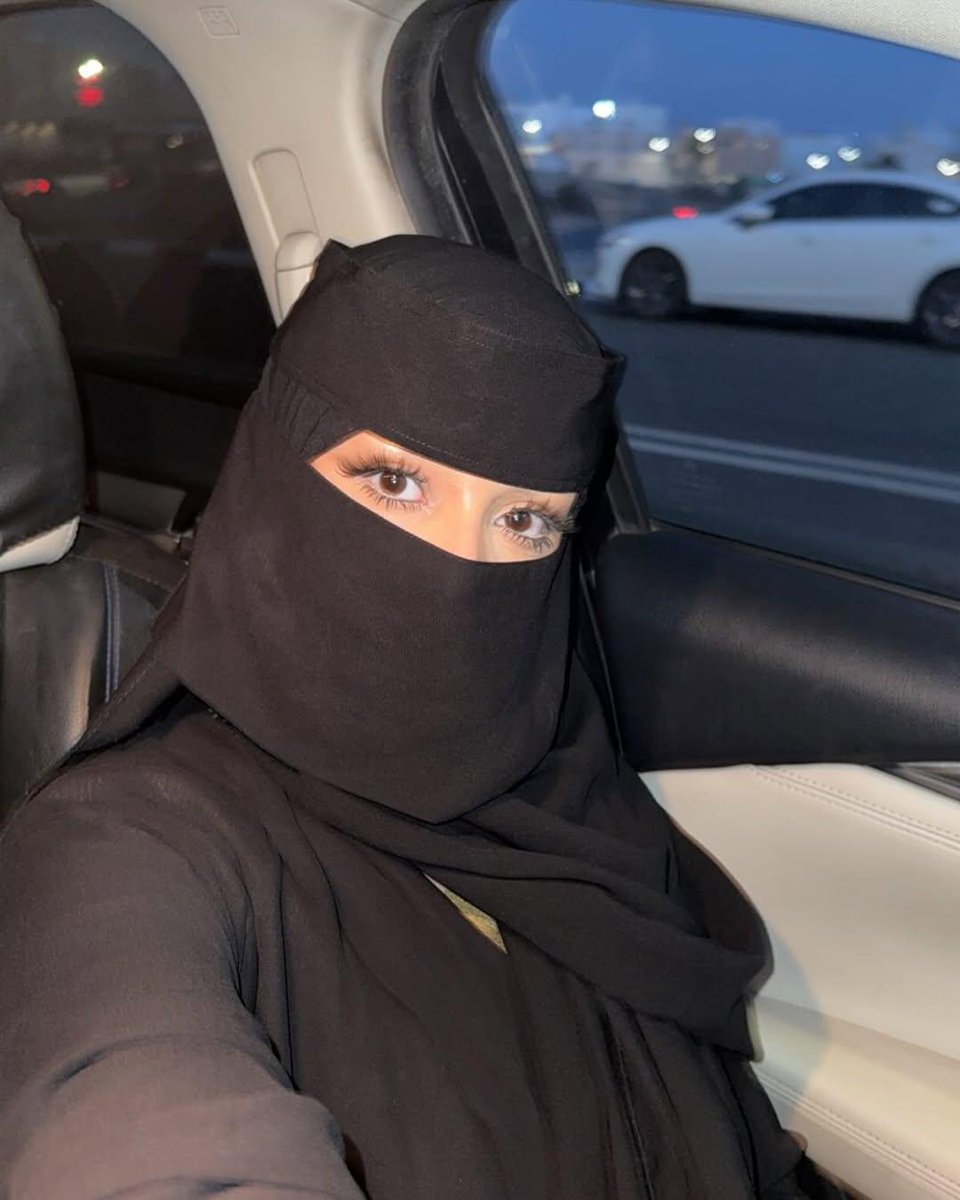 صباح الورد 🌹

ريتوت ولايك 😘
