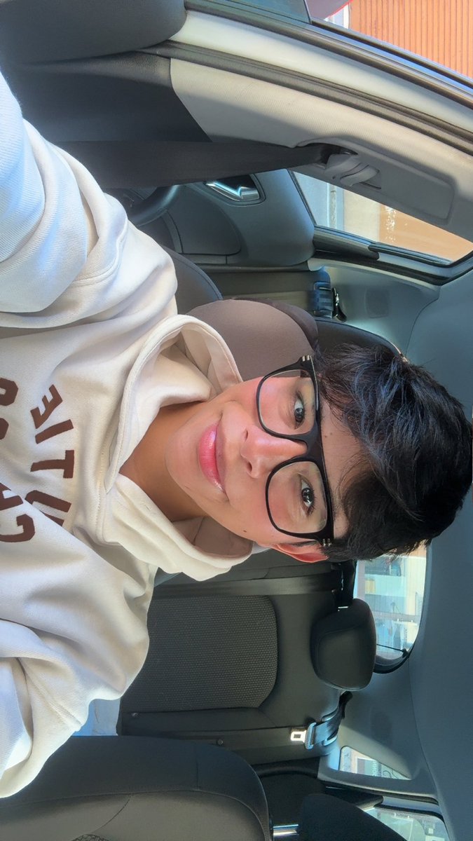 millasos's tweet image. y pensar que tengo casi 30 años😭