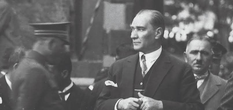 "Ey Türk istikbalinin evladı! İşte, bu ahval ve şerait içinde dahi vazifen, Türk istiklal ve cumhuriyetini kurtarmaktır. Muhtaç olduğun kudret, damarlarındaki asil kanda mevcuttur."

19 Mayıs Gençlik ve Spor Bayramımız Kutlu olsun! ❤️
