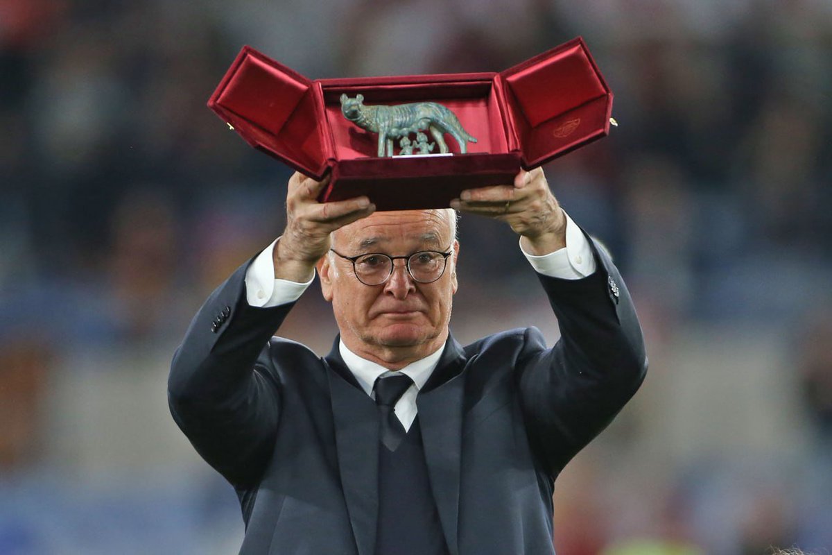 Per chi la Lupa ce l'ha incollata al cuore. Grazie mister💛❤️

#asroma #romanewseu #ranieri #romamilan
