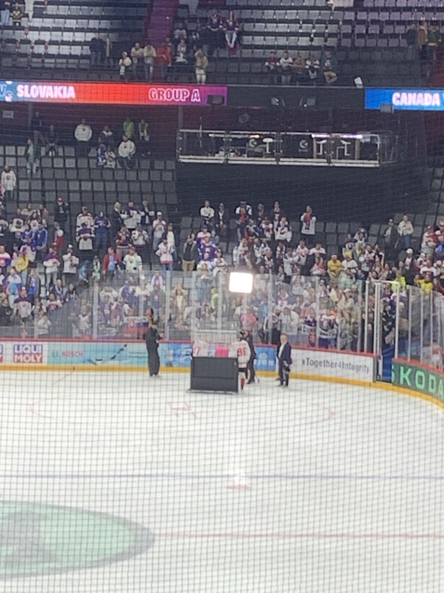 If you saw the post game interview with Sid/Mack on TSN, all those Slovak fans were chanting his name #classy