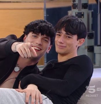 _overdosediZayn's tweet photo. LE COPPA AD ASTI E NAPOLI STANNO ARRIVANDO. 

SOGNO SEI REALTÀ. 

#amici24 #fantaamici https://t.co/jEO2BBvq8V