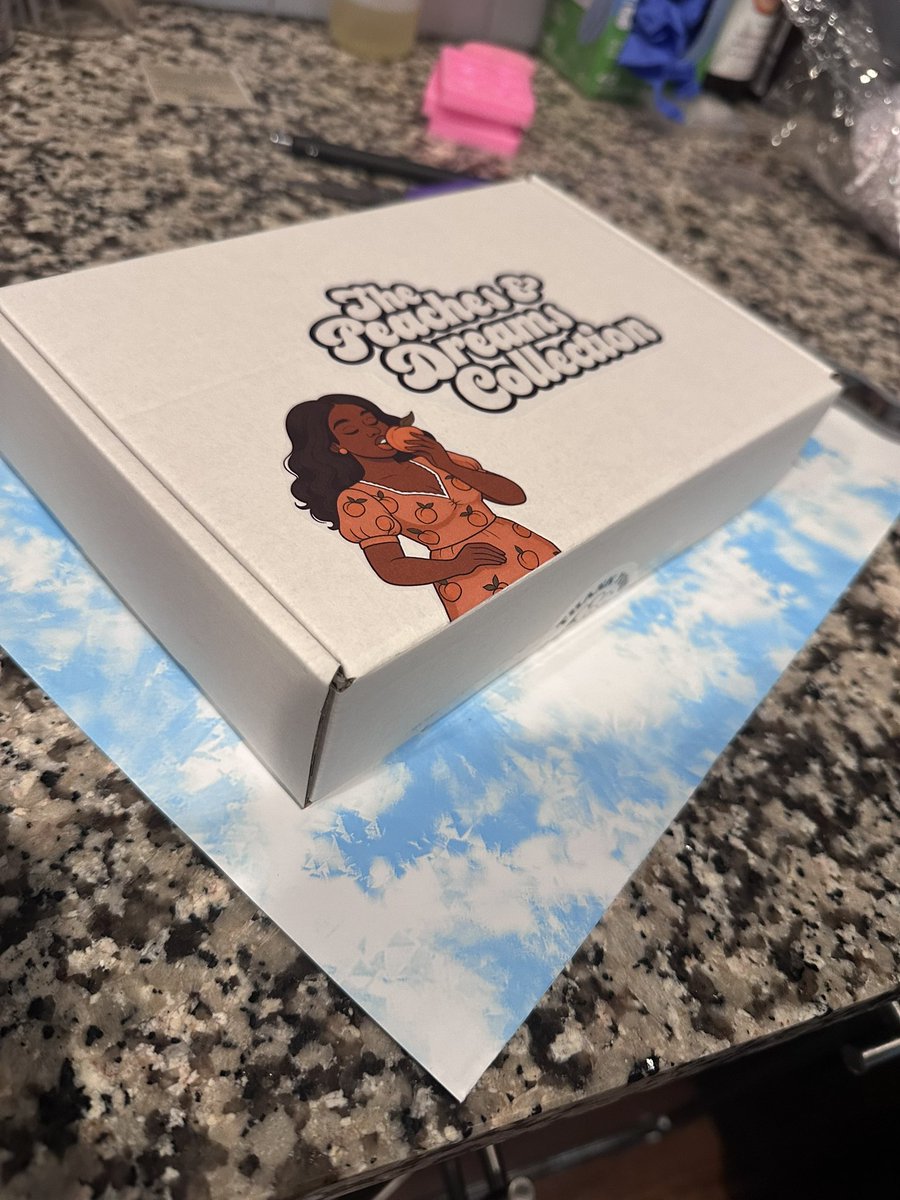 JAMILANICHOLE's tweet image. The Orders And Love Of The Peaches And Dreams Collection Has Been Amazing! Get Your “Slice” Of The Collection Here🍑☁️:
earthynotesbynature.com/shop/the-peach…