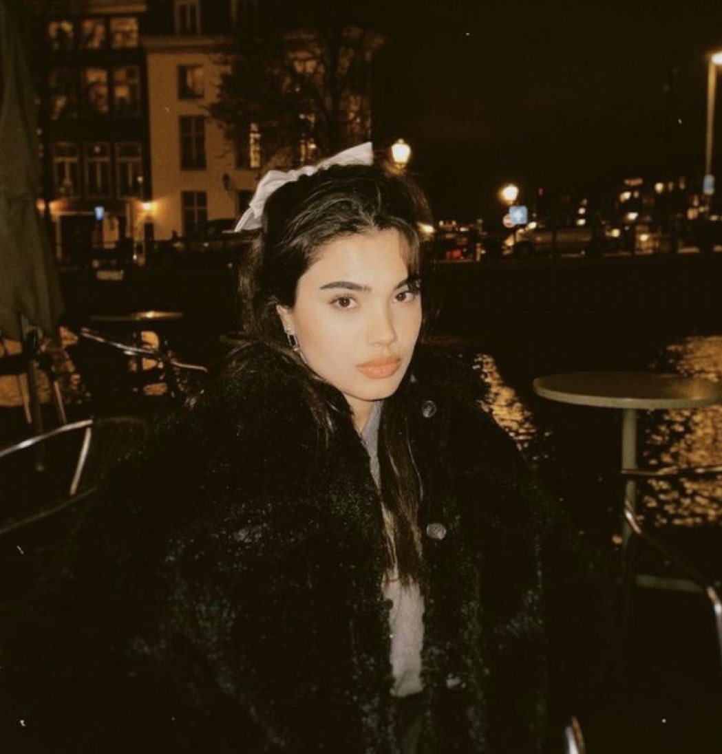 cömert kızları 🙏🏻🙏🏻