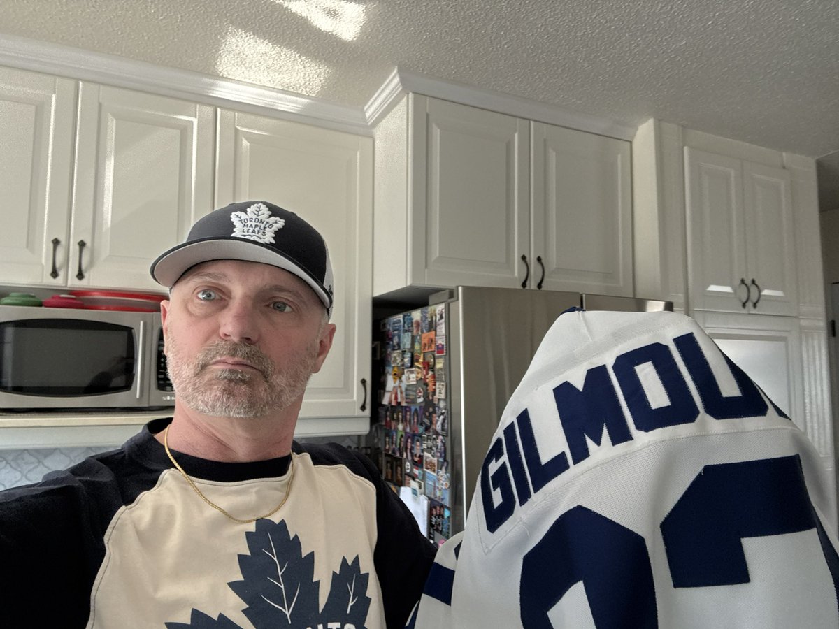 Going with ‘93 Gilmour jersey - we beat the Blues in R2 G7 that year!! Let’s get started!! #mapleleafs <a href="/MapleLeafs/">Toronto Maple Leafs</a>