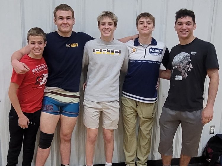 Congrats to all of our wrestlers who competed this weekend in the PA Greco/Freestyle State Championship. 

Ethyn Claar - 2nd greco
Hadyn Strittmatter - 3rd greco, 4th free
Parker Anslinger - 3rd greco
Jeremy Hajzus - 4th greco, 5th free 
Burke Niebauer - 6th greco
Justen Vorhauer