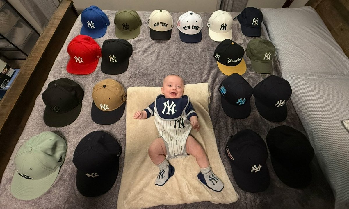 joelito7321's tweet photo. @Yankees #PinstripePride #JerseyDayNYY Always Quality time with Family. Father Son and nephew. https://t.co/k1CjFpi7q6