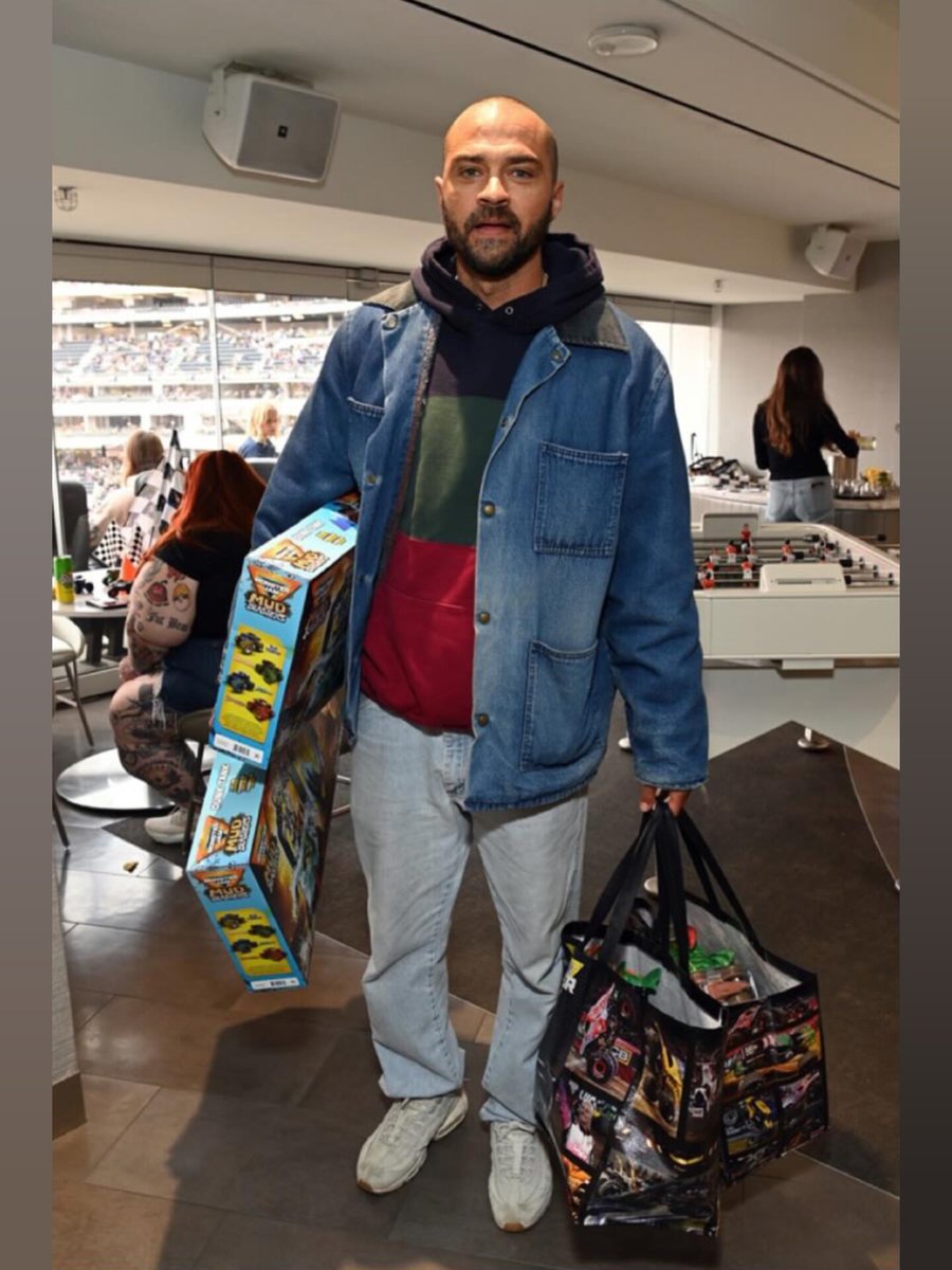 Markus_become's tweet photo. Jesse Williams  at last night's Monster Jam VIP at Sofi✨
Ig📲marquecomm https://t.co/EBwcx1gQLZ