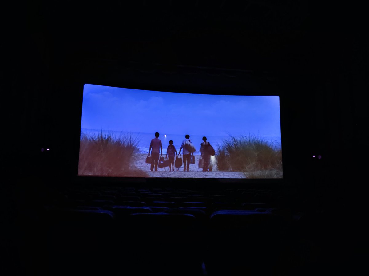 Yesterday <a href="/KasiTheatreKum/">KASI A/C ATMOS RGB+LASER</a> #TouristFamily what an awesome feel good movie ❤️👌 <a href="/SasikumarDir/">M.Sasikumar</a> sir again sema script selection &amp; sema acting, my fav <a href="/SimranbaggaOffc/">Simran</a> mam lovely 🫂💖 awesome performance by everyone 😍🤝 As my Thalaivar said it's super super super 🫂 Hats off to all💐