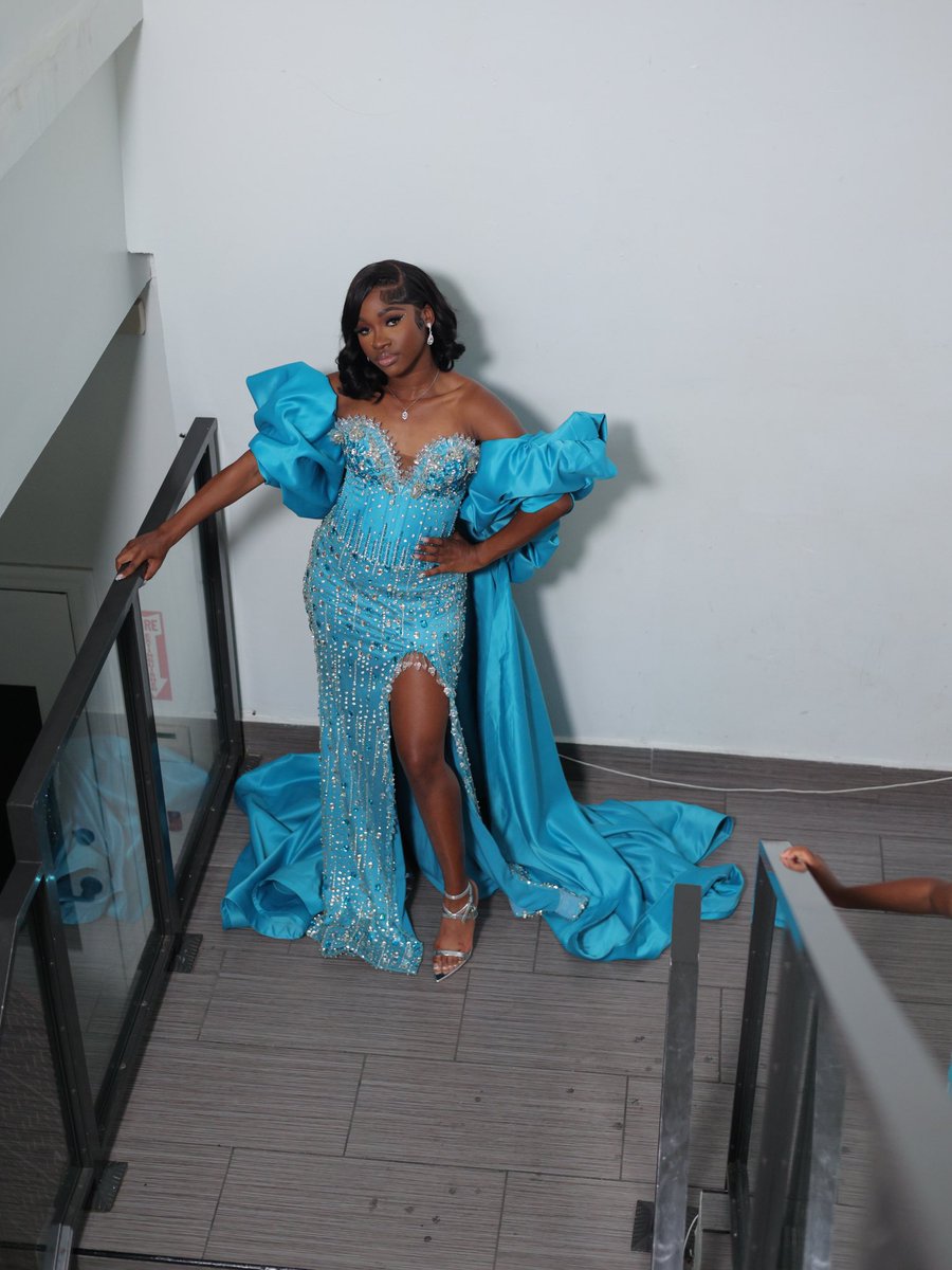 niyahmfdanae's tweet image. I SERVEDDD THANGYA beautiful is definitely an understatement! #prom2k25 #miami  #turnertech