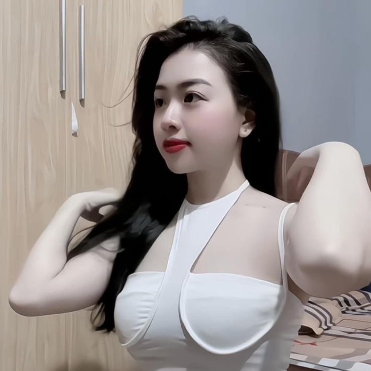 على مدار اليومين الماضيين ، كنت أسير في الحديقة ، وأستمتع بالهواء النقي وأراقب المشهد المحيط.🇲🇻🦀🎫🏧🍎🚲😞📽