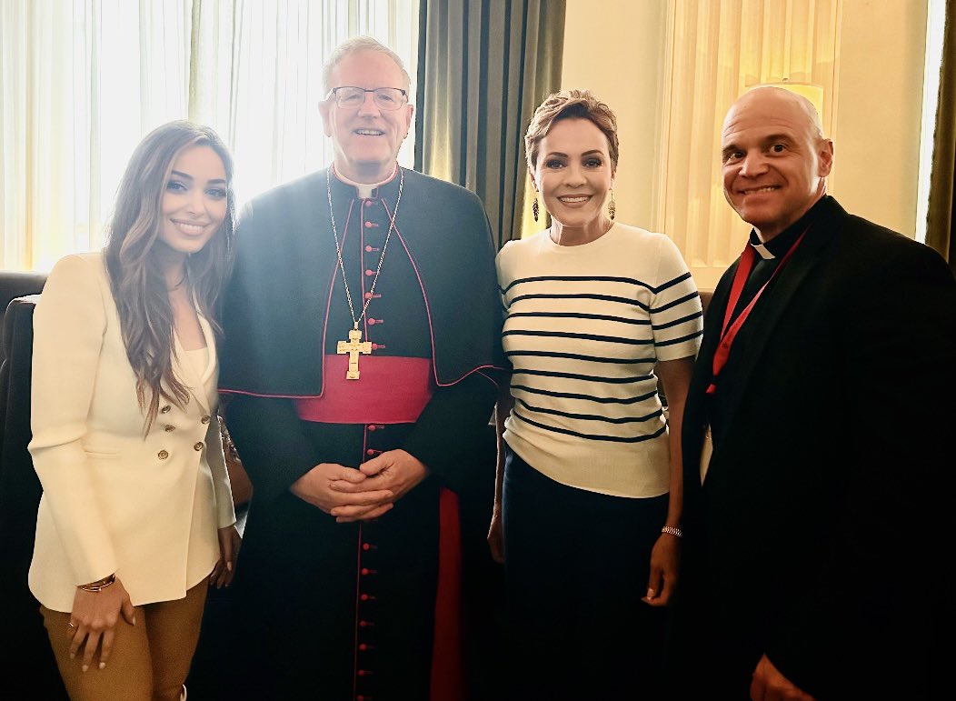 Kari Lake (@karilake) on Twitter photo It was such an honor to meet one of the most influential Catholics in the world, Bishop Robert Barron, and Father Steve, this weekend in DC.
<a href="/BishopBarron/">Bishop Robert Barron</a> affected my life in a big way when I stumbled upon his incredible <a href="/WordOnFire/">Word on Fire</a> homilies.
His sermons will MOVE you no It was such an honor to meet one of the most influential Catholics in the world, Bishop Robert Barron, and Father Steve, this weekend in DC.
<a href="/BishopBarron/">Bishop Robert Barron</a> affected my life in a big way when I stumbled upon his incredible <a href="/WordOnFire/">Word on Fire</a> homilies.
His sermons will MOVE you no
