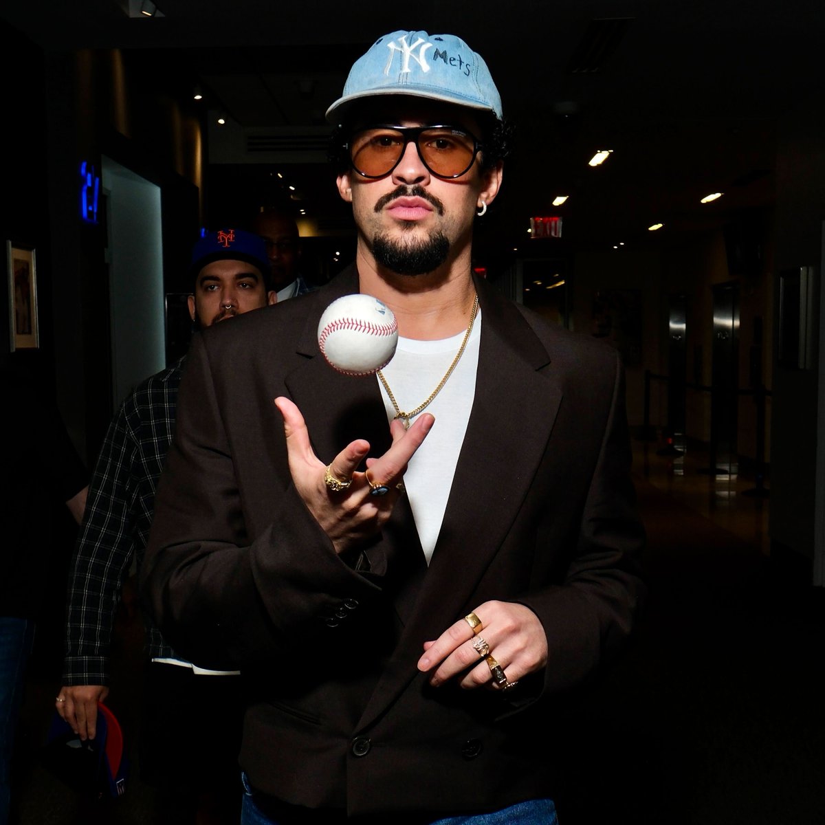 MLB's tweet image. NUEVAYoL! 🗽
Bad Bunny stuns at Yankee Stadium for the finale of the Subway Series 🤩