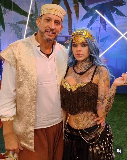 Ateuzazbeba's tweet photo. Se fue el Flaco 😭😭😭😭 en mi conciencia queda que le di votos 😭

#LaCasaDeLosFamososCol #LaCasaDeLosFamososCol2 https://t.co/k8Knbd2aQt