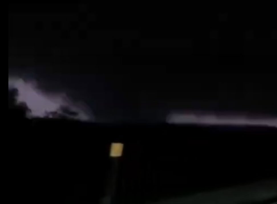 WEDGE TORNADO ENTERING GREENSBURG, KANSAS!

WE ARE LIVE - youtube.com/live/D2wUkPDmW…

Photo from Tornado Paigeyy / Bryce Shelton