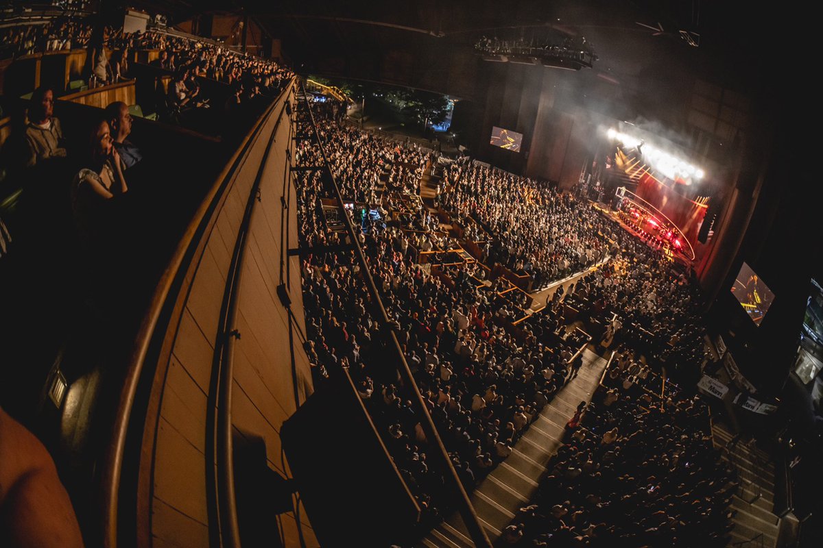 the Mann. (@manncenter) on Twitter photo Nothing beats a beautiful spring night at the Mann with <a href="/teddyswims/">Swimmy BoutDaCheck</a> 🔥🌸
📸: Jordan August Nothing beats a beautiful spring night at the Mann with <a href="/teddyswims/">Swimmy BoutDaCheck</a> 🔥🌸
📸: Jordan August